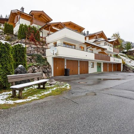 Chalet Apartment In Saalbach Hinterglemm Bagian luar foto