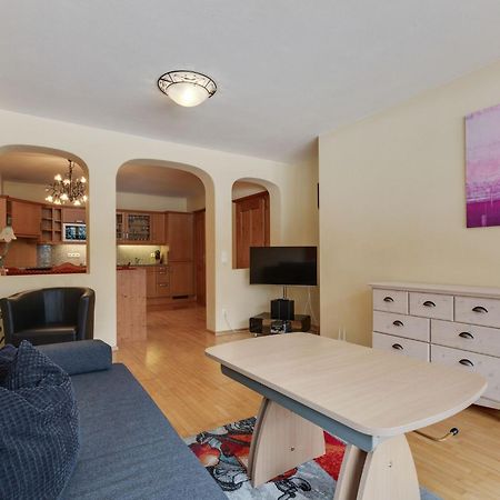Chalet Apartment In Saalbach Hinterglemm Bagian luar foto